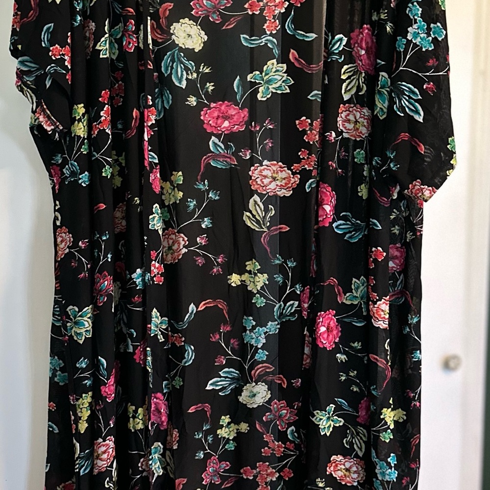 Torrid Women’s Plus Floral Kimono